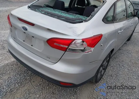 2018 Ford Focus Se z USA, uszkodzony, nr VIN 1FADP3F29JL250219